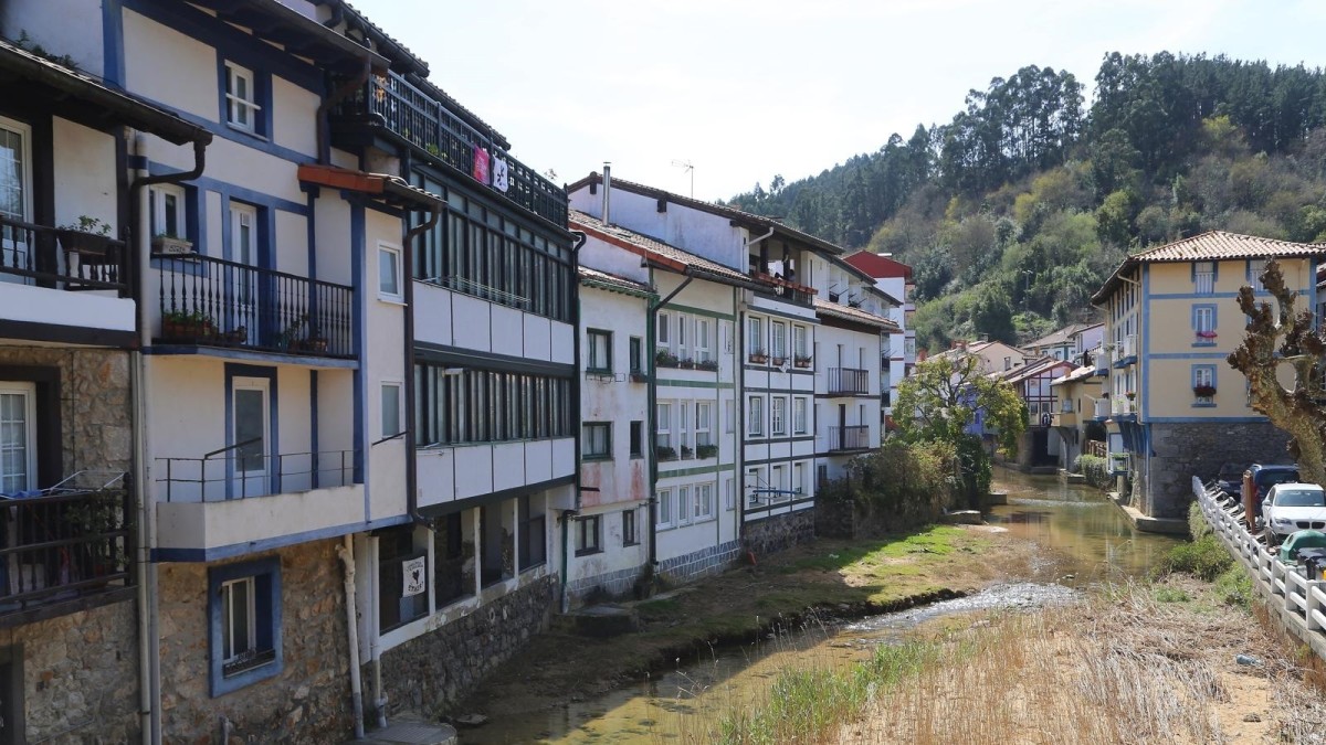 EAJ-PNV de Ea denuncia la falta de compromiso de EH Bildu para facilitar el acceso a la vivienda a las y los ietarras