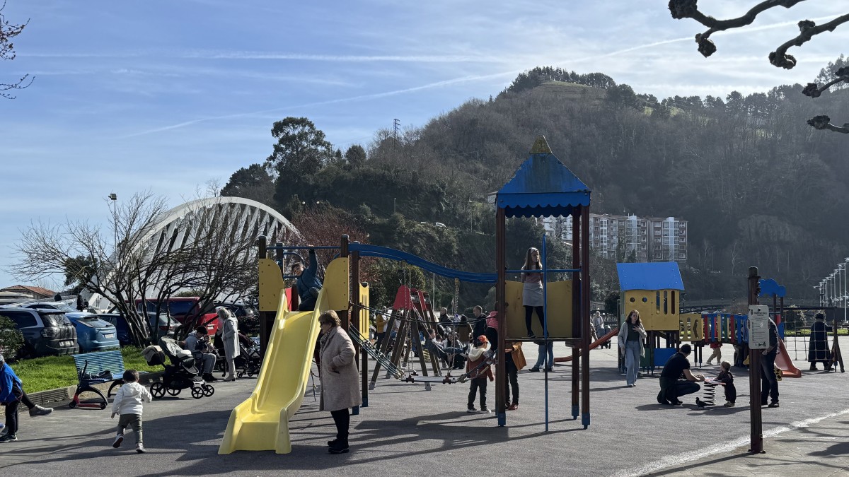 EAJ-PNV acusa a EH Bildu de abandonar los parques infantiles de Ondarroa y propone un plan integral para renovarlos