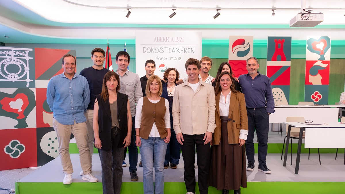 EUZKO ALDERDI JELTZALEAK “DONOSTIAREKIN KONPROMISOA” EKIMENA AURKEZTU DU   