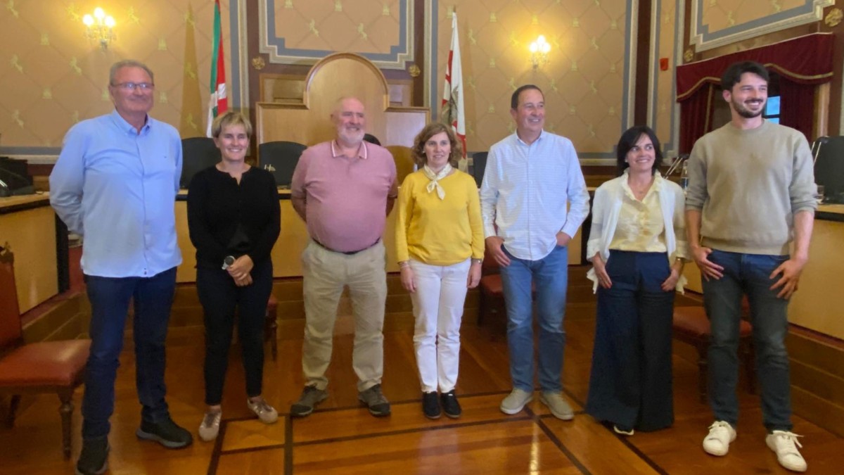 Kepa Sebal Lazpiur, será el nuevo portavoz, y Esther Ortiz de Zarate se incorporará como concejala al grupo municipal de EAJ-PNV en Bergara