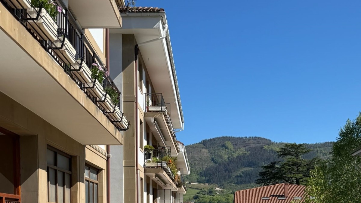 EAJ-PNV impulsa una modificación de la ordenanza de bajos para abrir nuevas oportunidades de vivienda en Elorrio