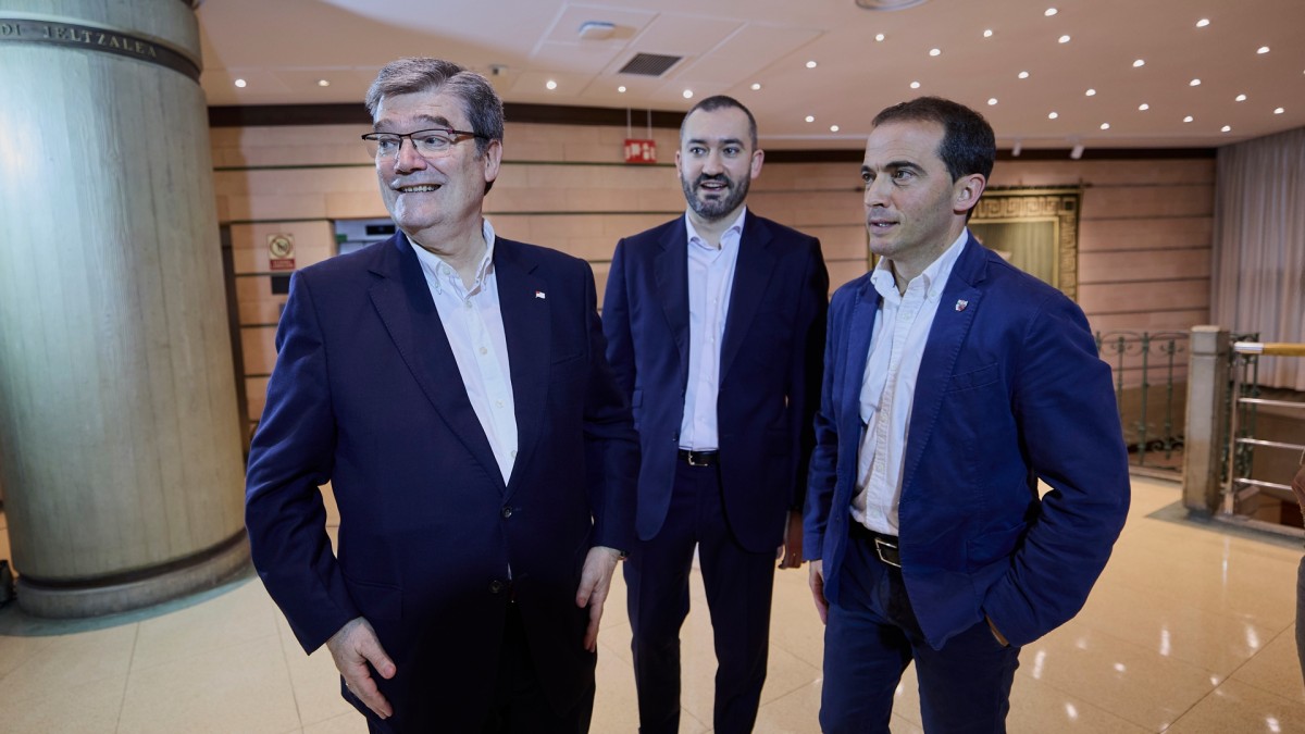 Mikel Hidalgo Bordegarai proposatu du Bilboko Udal-eremuko Buru Batzarren Artekoak aho batez Uri Batzarren aurrean Bilboko alkategai izateko
