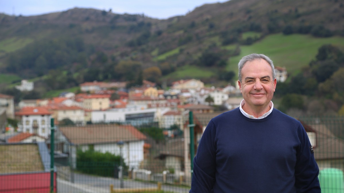Zierbenako EAJ-PNVk Eugenio Mendikoteren aldeko konfiantza berritu du Alkatetzarako hautagai gisa
