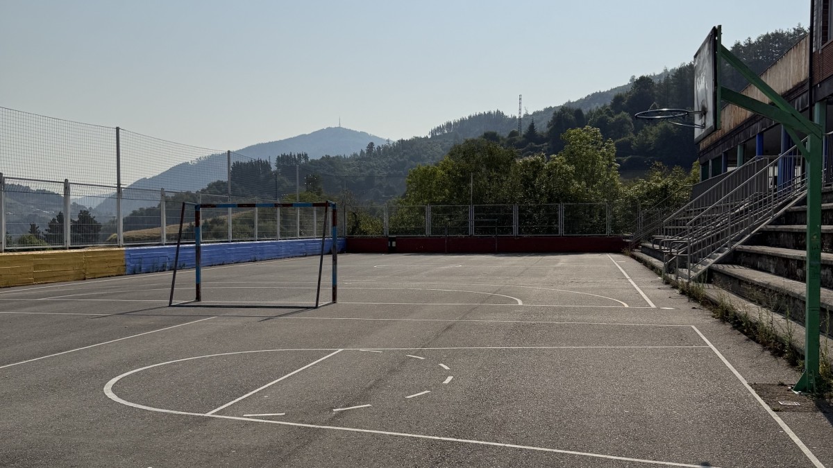 EAJ-PNV impulsa la renaturalización de los centros educativos de Eibar