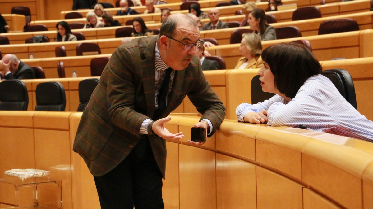 EAJ-PNVk Morant ministroari galdetuko dio 2026an zer aurrerapen izan diren atzerritarrentzako unibertsitate-tituluen homologazioari buruz