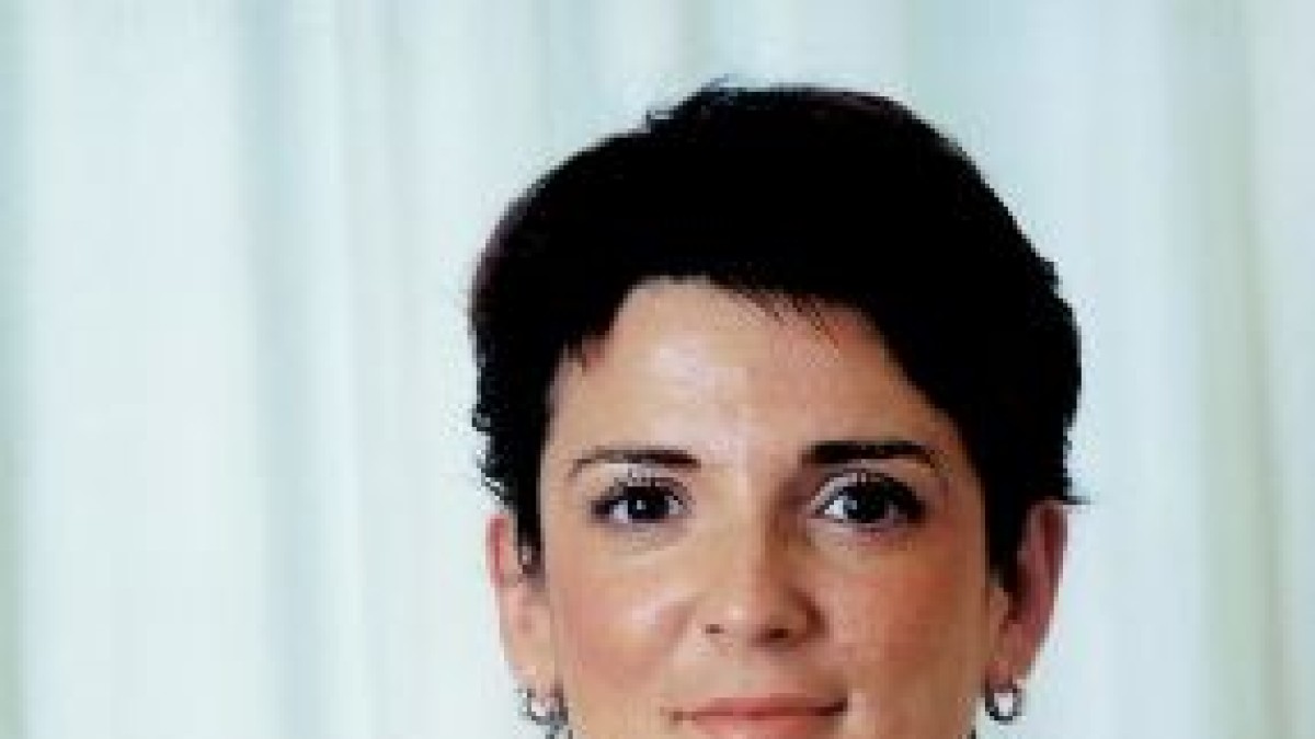 La concejala jeltzale Beatriz Artolazabal oficiará la primera boda homosexual en el Ayuntamiento de Vitoria-Gasteiz