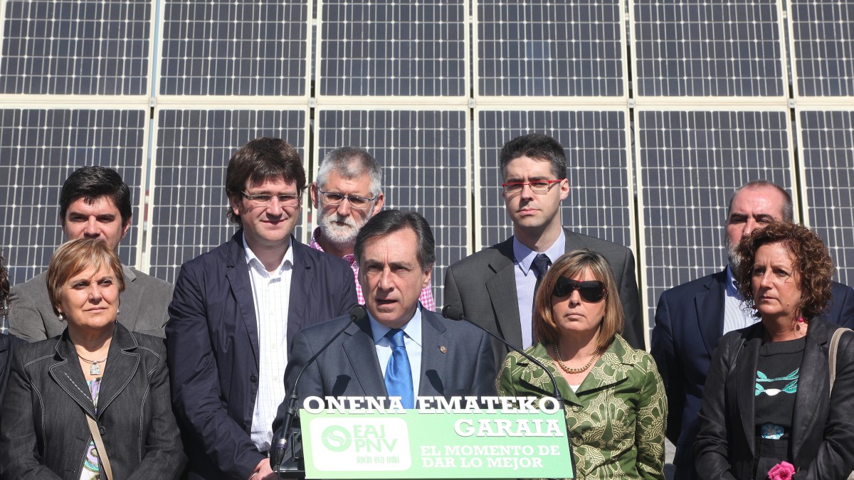 Acto en el polígono industrial de Júndiz: Xabier Agirre