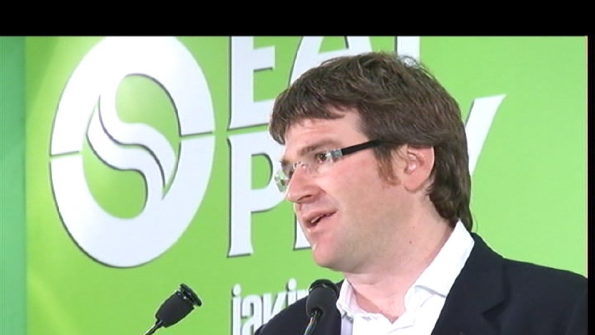 Encuentro con la sociedad en Gasteiz: Gorka Urtaran