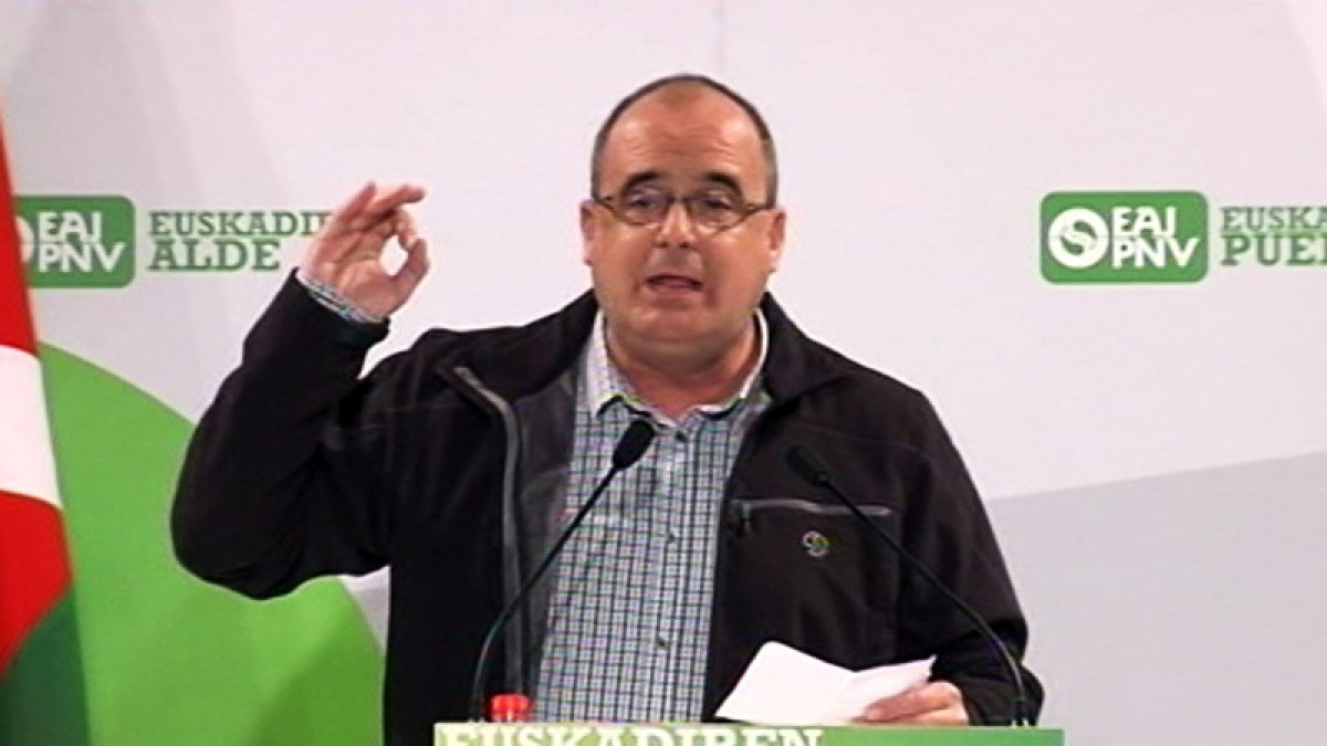 Joseba Egibar en el mitin de Eibar