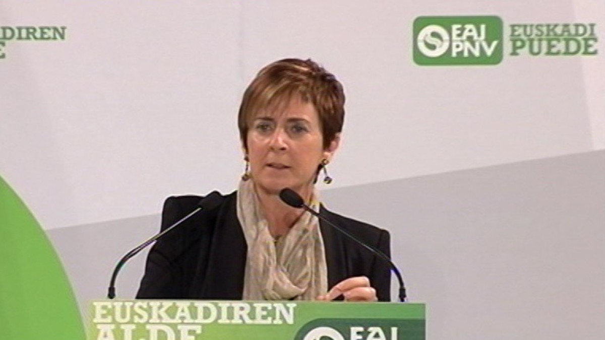 Arantxa Tapia en el mitin de Eibar