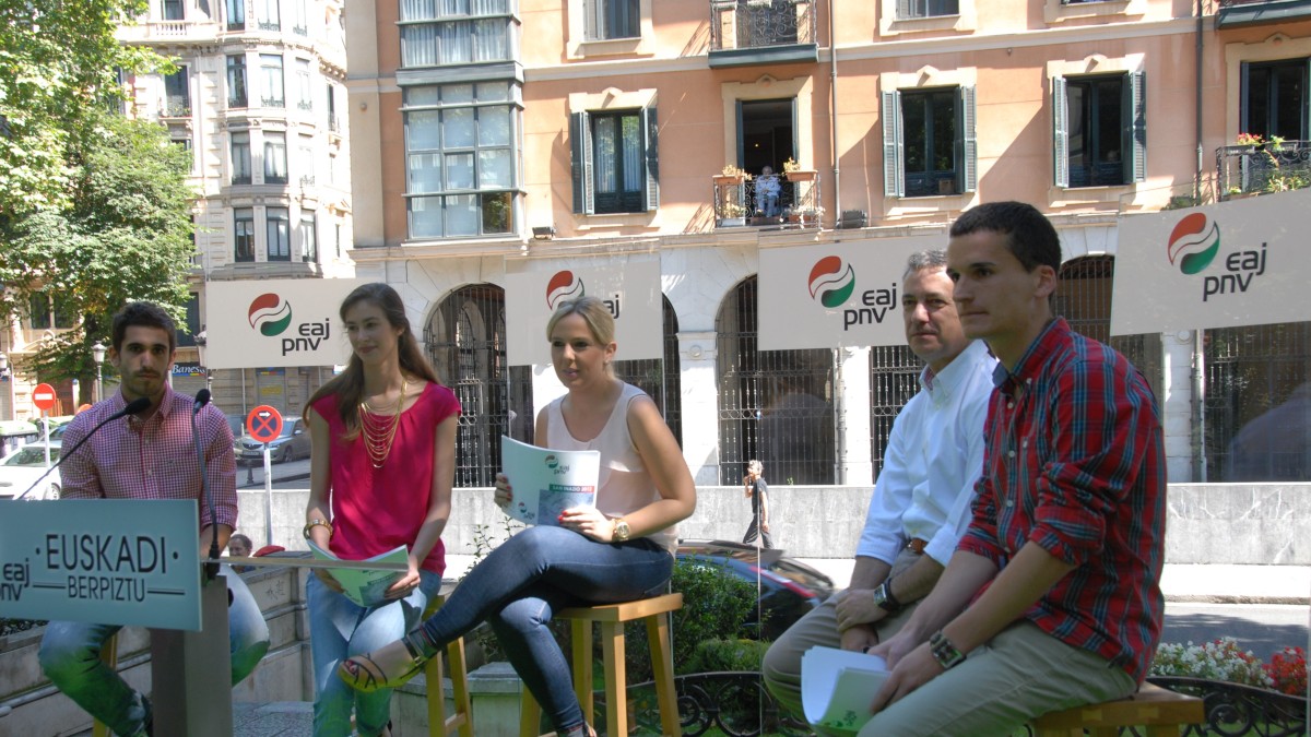 “Orain Euskadiren garaia da! Orain, berriz ere, jendearen interesak defendatu behar ditugu” 