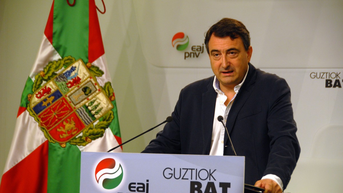Aitor Esteban: “Rajoyk ez dauka egoera zuzentzeko inolako borondaterik; erretorika eta zinismo demokratiko hutsa da