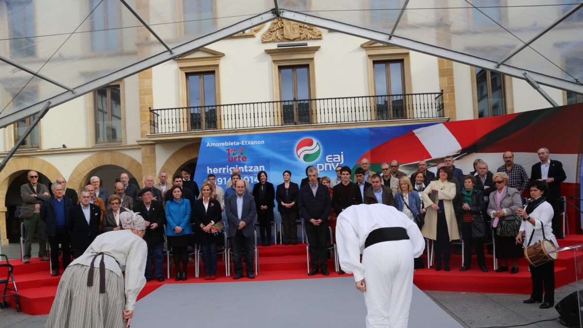 Ortuzar insta a los concejales, cargos públicos y afiliados de EAJ-PNV a que sigan siendo “ejemplares”