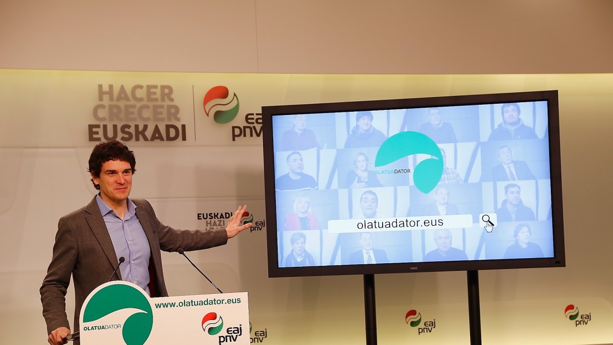 Unai Rementeriak ‘0,0‘ politika aldarrikatu du web gunea aurkezteko ekitaldian: 