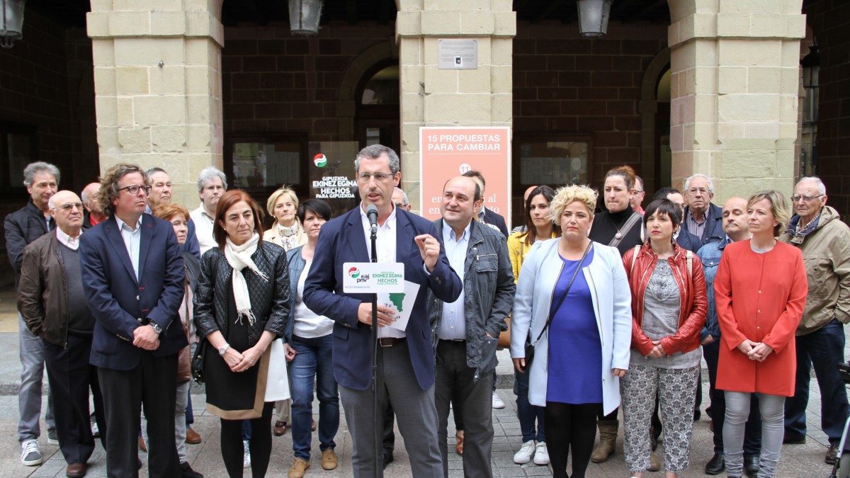 EAJ-PNV-k Gipuzkoan aldaketaren alde egiten du, ezker abertzalearen inposizioaren kultura baztertzeko