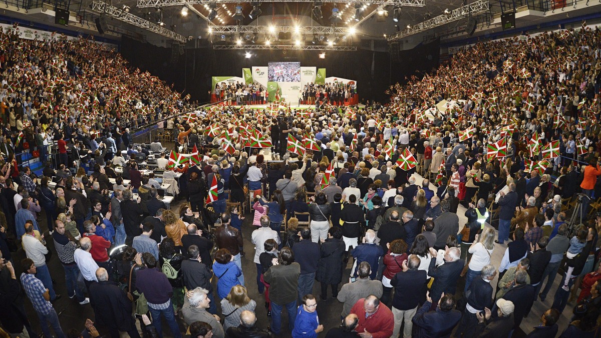 Urkullu pide a la ciudadanía vasca su voto a EAJ-PNV para que ayuntamientos, diputaciones y Gobierno se alineen en favor de la creación de empleo 