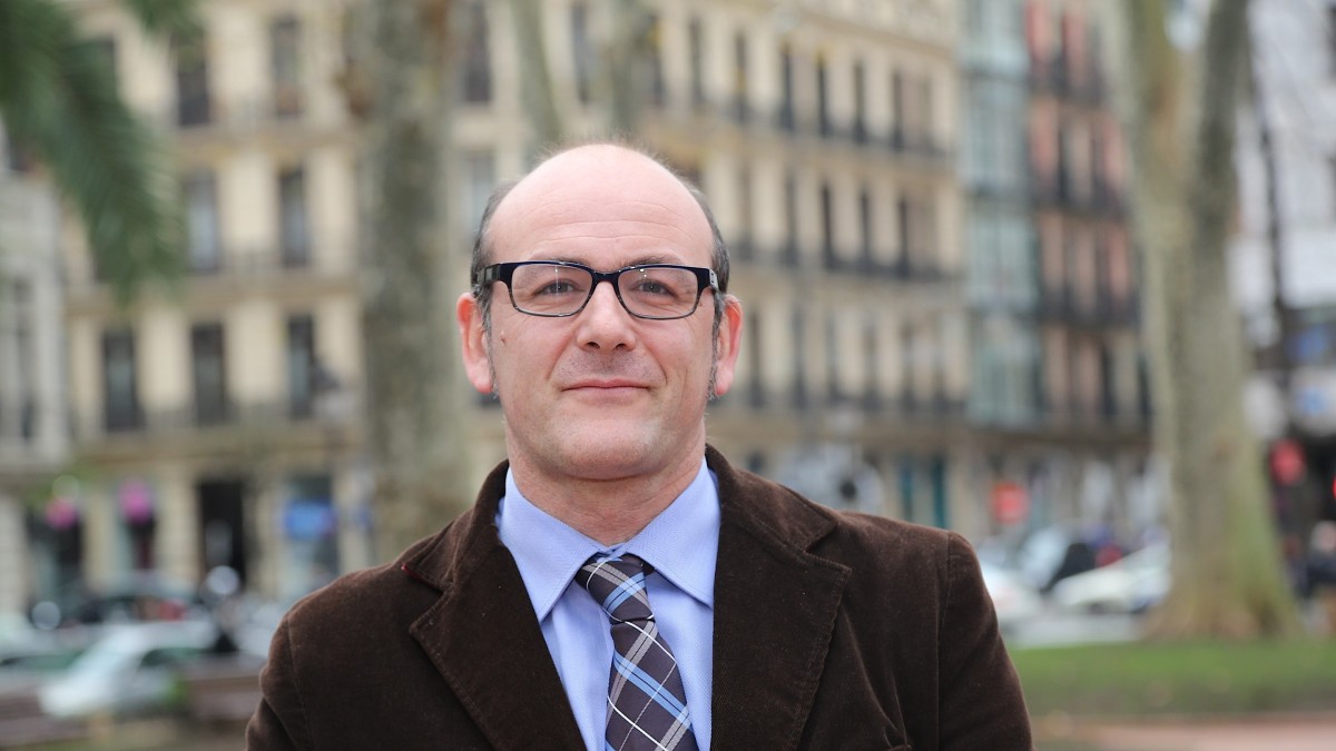 Agirretxea defiende el derecho a una atención paliativa universal en el proceso final de la vida