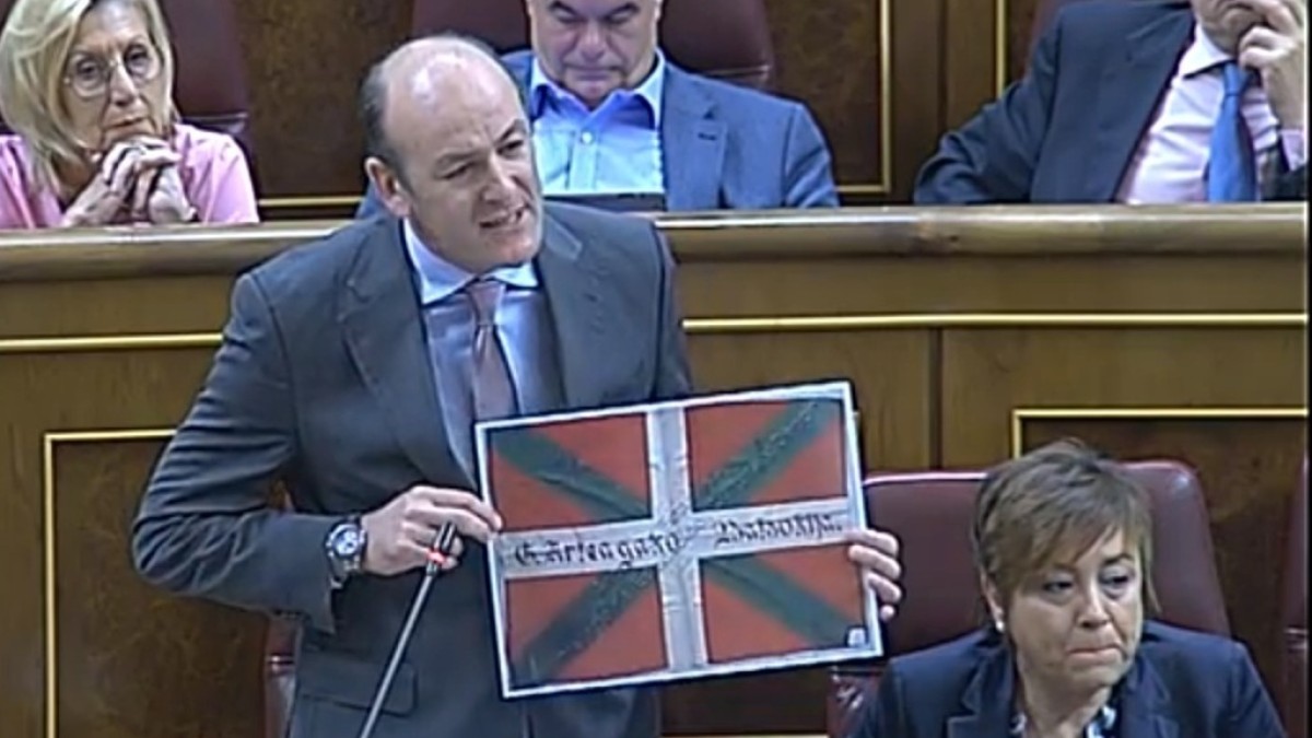 Agirretxea a Catalá: “Exhibir como botín de guerra lo arrebatado a partidos y sindicatos en la Guerra Civil es una ofensa