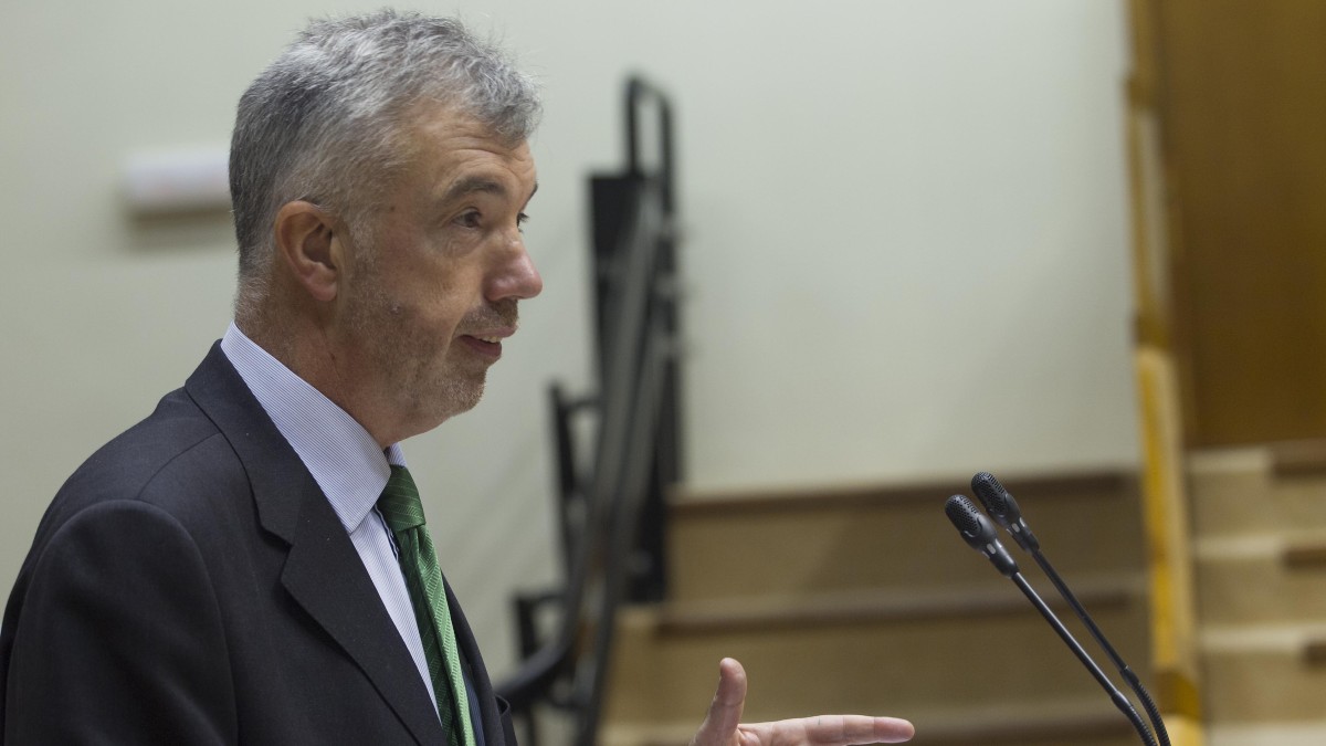 Latxaga: “Gardentasuna izango da jokabide-oinarri bat politikan lege berriari esker”