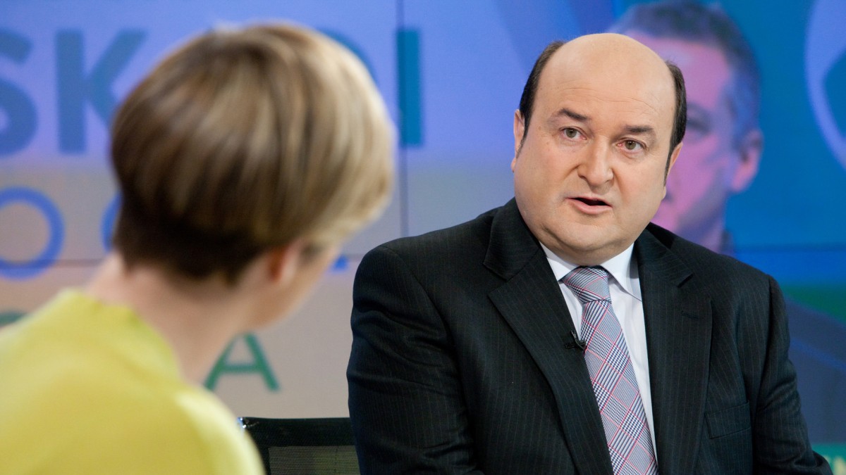 Andoni Ortuzar: “EAJ-PNVk europar erantzuna aldarrikatzen du terrorismo yihadistaren mehatxuaren aurrean”