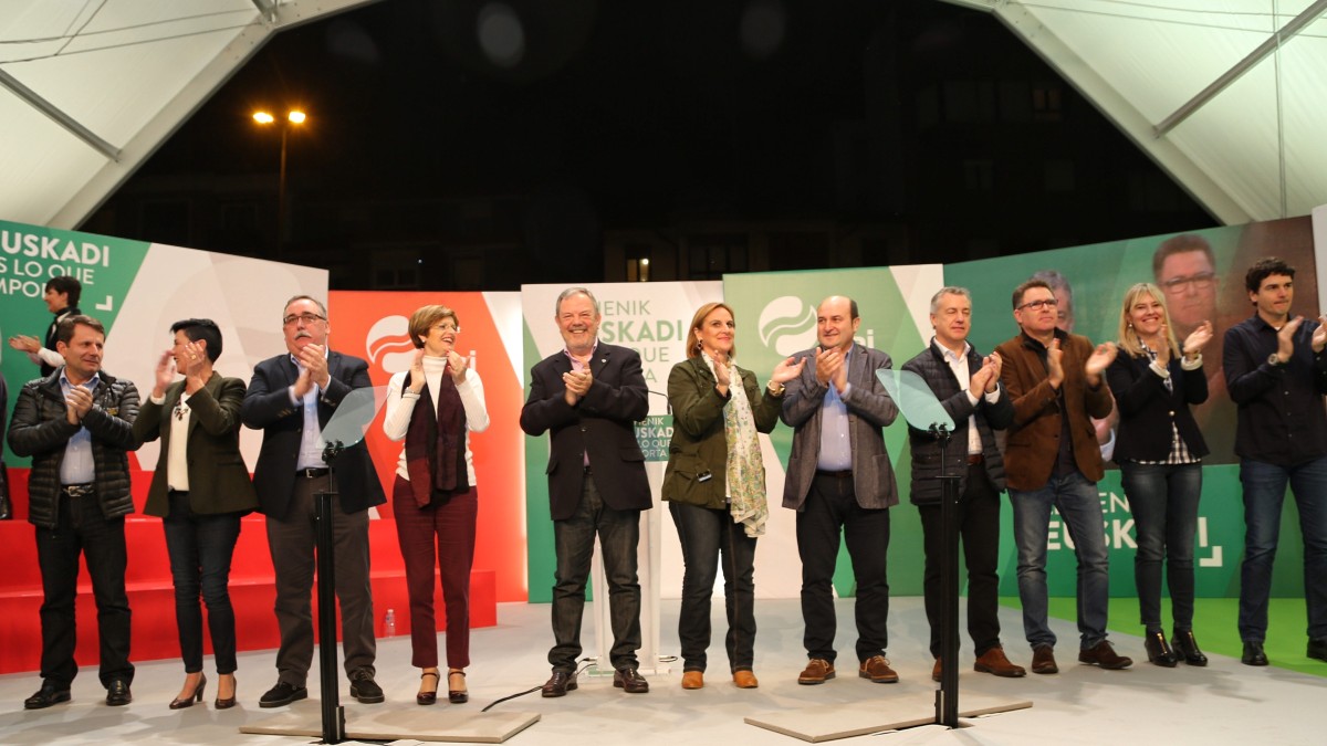 Urkullu afirma en Getxo que las pensiones de los vascos y las vascas “estarían más garantizadas si las gestionásemos desde Euskadi