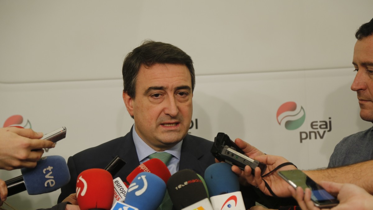 Aitor Esteban: “EAJk ez du marra gorririk jarri inolako negoziaziotan”