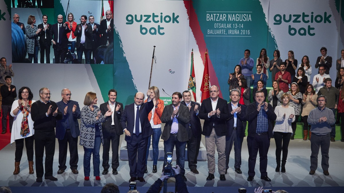 EAJ-PNVren alderdikideek Andoni Ortuzarrengan Euzkadi Buru Batzarraren presidente gisa duten konfiantza berretsi dute