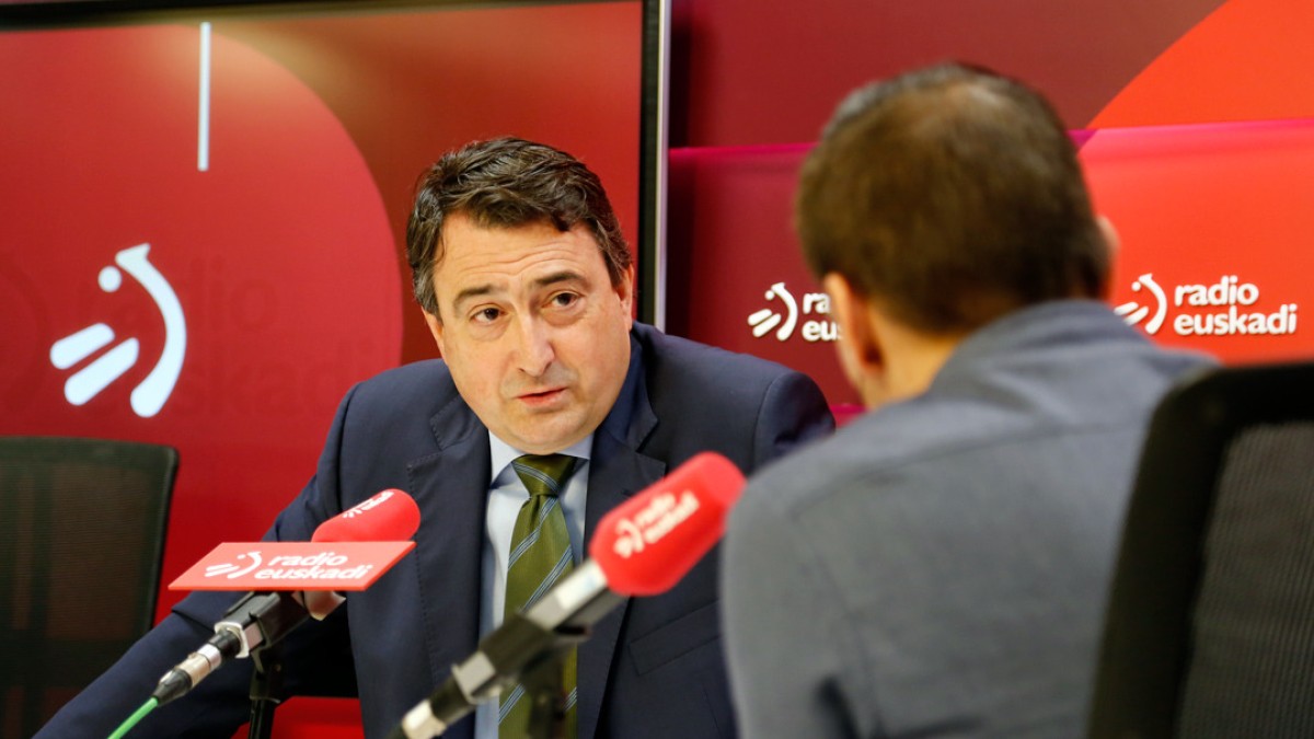 Aitor Esteban: “Nire obsesio eta kezka nagusia da herri honek Madrilen bere interesak oso hurbiletik babestuko dituen ordezkaritza izatea
