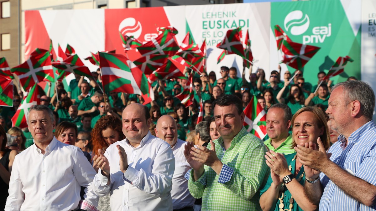 EAJ-PNV pide una “marea verde de votos” para “ayudar” a los partidos españoles a dar estabilidad al Estado y conseguir el reconocimiento nacional de Euskadi