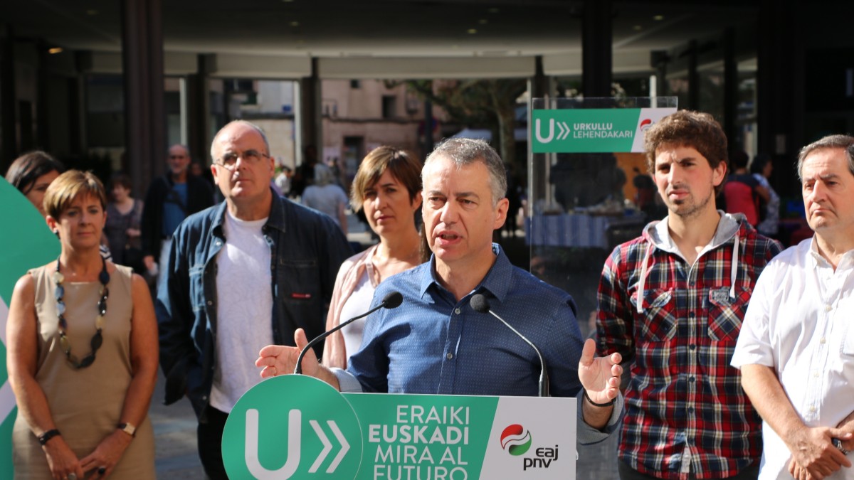 Urkulluk hitzeman du hezkuntzako beken bidez urtean 55 milioi banatuko dituela 130.000 ikasleri laguntzeko