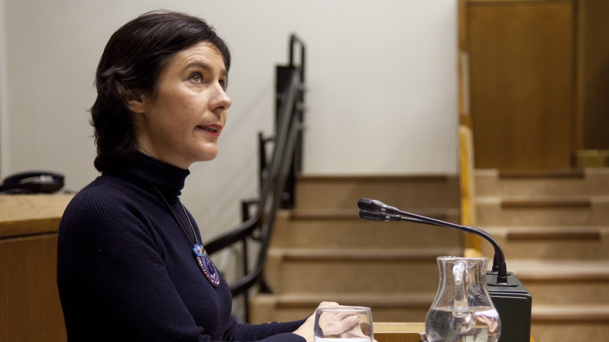 Arregi: “Pertsona errefuxiatuei benetako erantzuna eman behar diegu lehen bailehen”