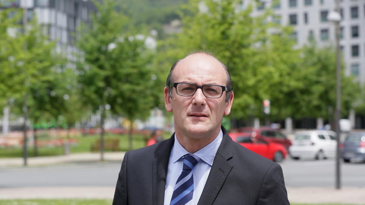 Agirretxeak Montserrat Ministro andreari exijitu dio 