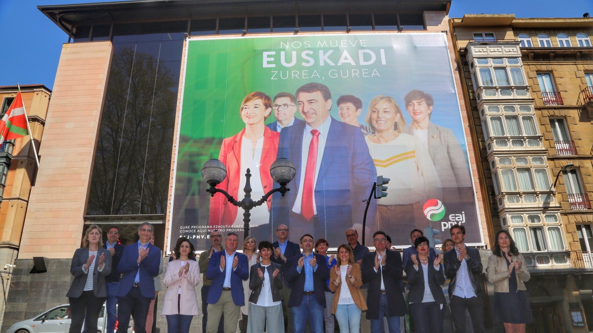 Presentación de todos-as los-as candidatos-as al Congreso y al Senado por Araba, Bizkaia y Gipuzkoa