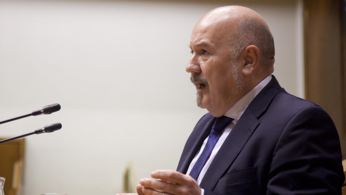Iñigo Iturrate: “Polizia Legearen erreformak eredu poliziala indartu eta agenteen baldintzak hobetuko ditu”