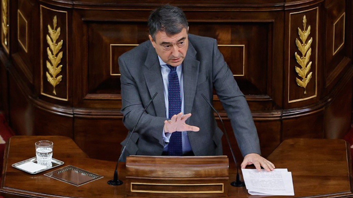 Esteban pregunta a Sánchez “con quién piensa alcanzar la Moncloa” la próxima legislatura si en la actual sigue descuidando a sus socios e incumpliendo lo acordado