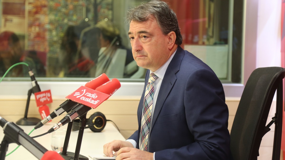 Aitor Esteban lamenta que un asunto “tan delicado e importante” como la ley del 'solo sí es sí' se debata en los medios convirtiéndolo en algo ideológico o electoral