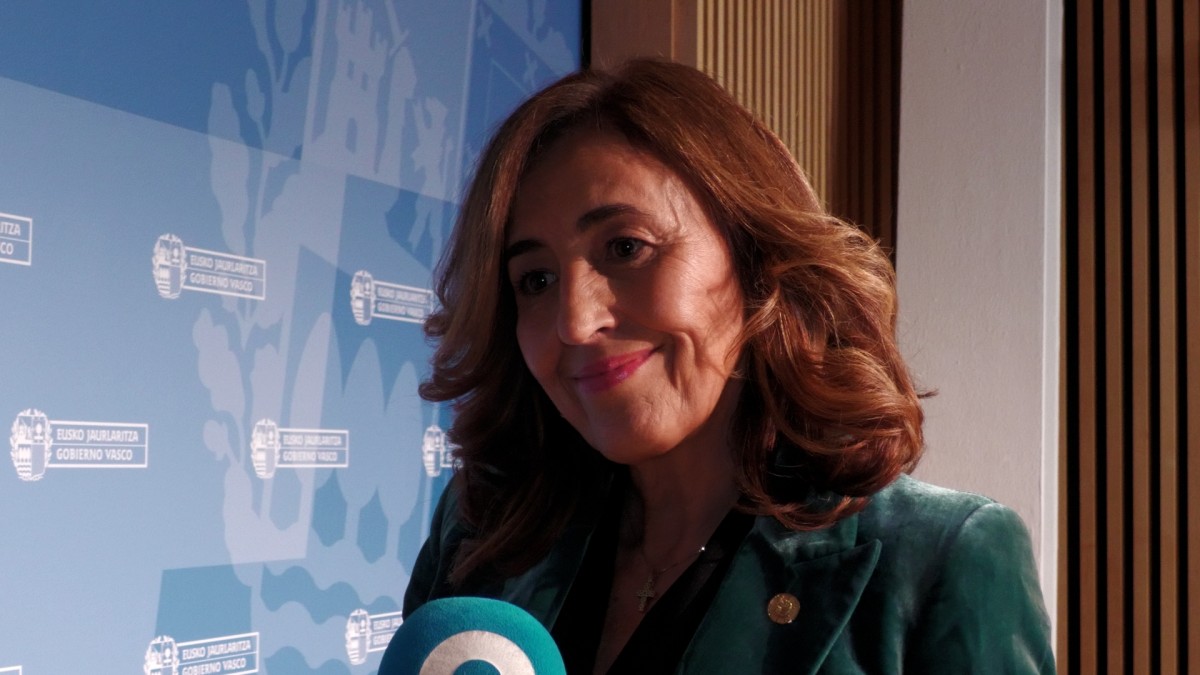 Los Gobiernos Vasco y español acuerdan transferir a Euskadi funciones y servicios en materia de inmigración