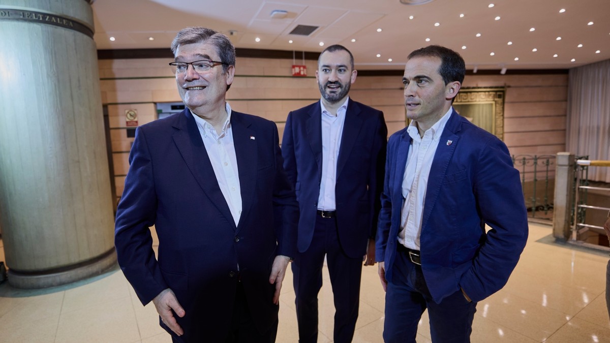 Interjuntas de Bilbao ha propuesto a Mikel Hidalgo Bordegarai como candidato a la alcaldía de Bilbao por unanimidad ante las Organizaciones Municipales