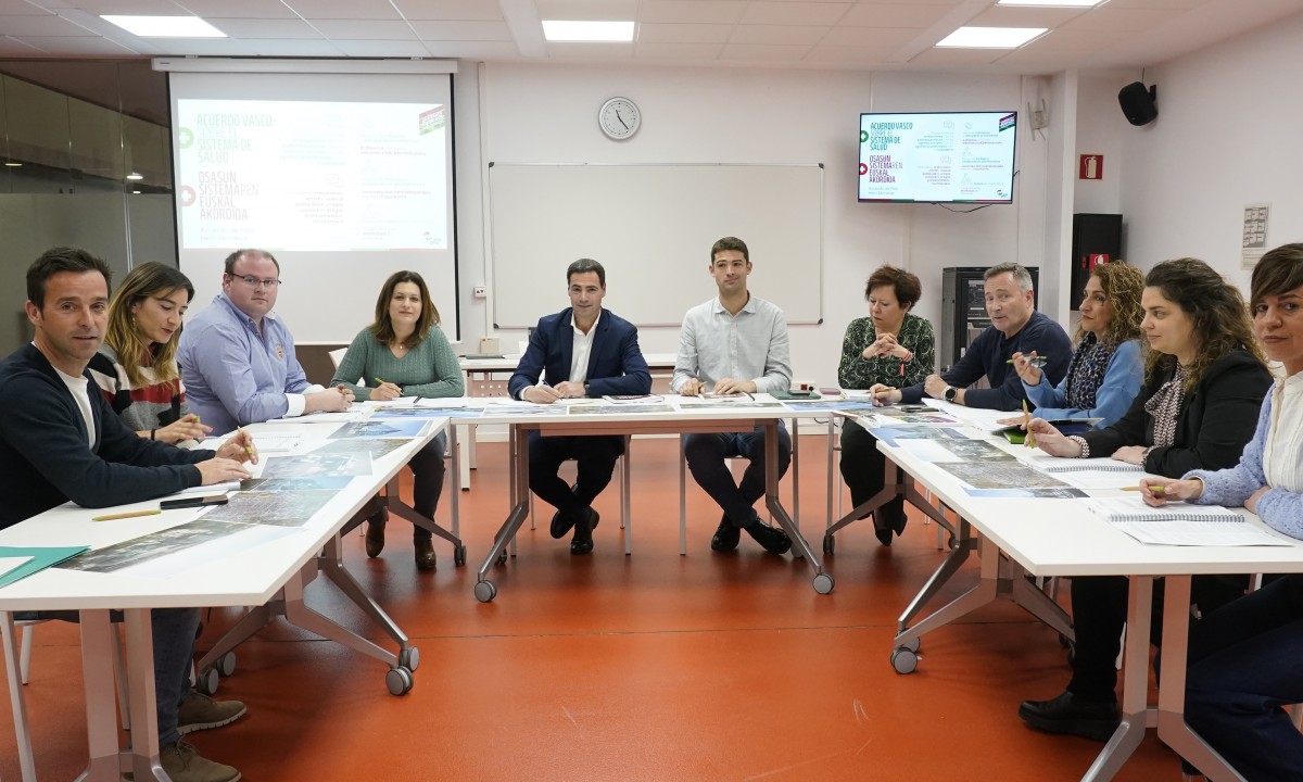 Imanol Pradales: “Reitero mi compromiso con un nuevo PAC en Vitoria-Gasteiz”