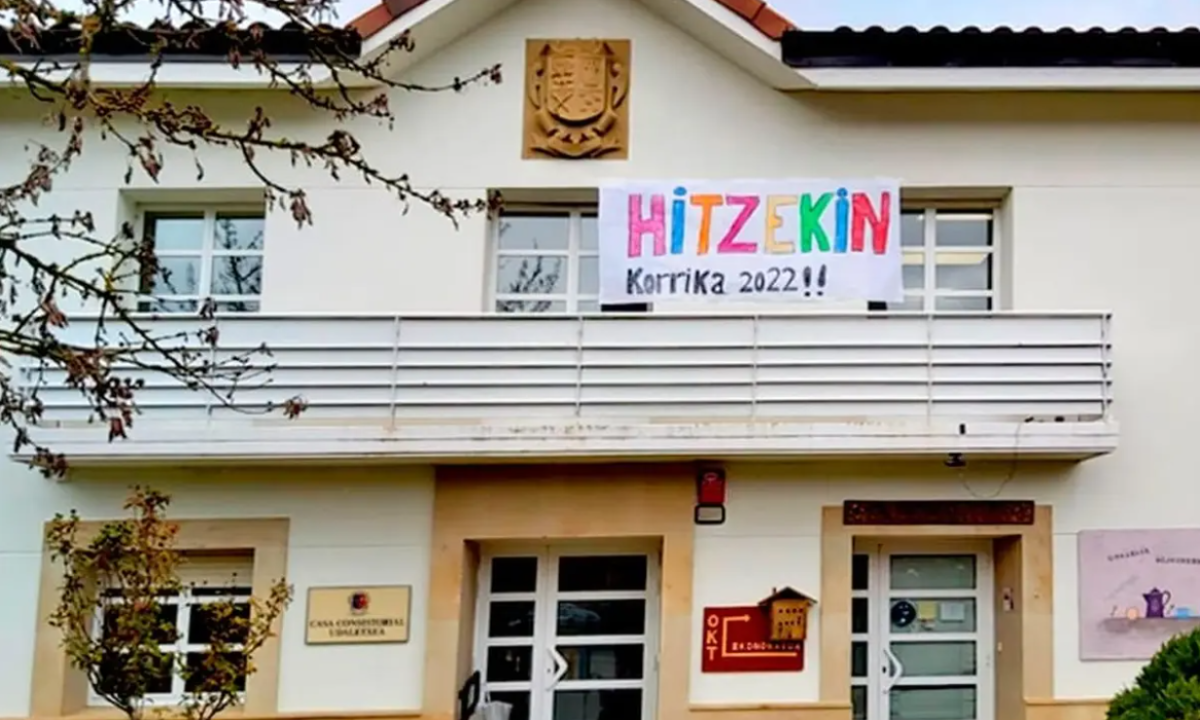 EAJ-PNVk Barrundiako Eskola Txikiko jantokiko obrak gelditu izana salatu du