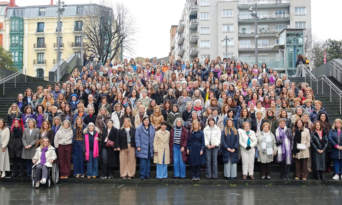 EAJ-PNVK ekitaldi jendetsu batean aldarrikatu du emakumeen 