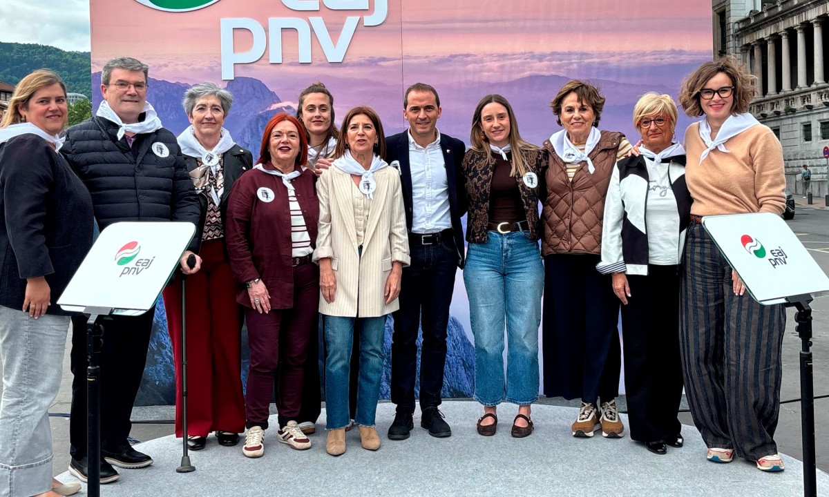 EAJ-PNV reconoce el papel de la mujer en la construcción nacional, que ha pasado de la labor invisible de EAB a ocupar más de la mitad de cargos institucionales en Bizkaia
