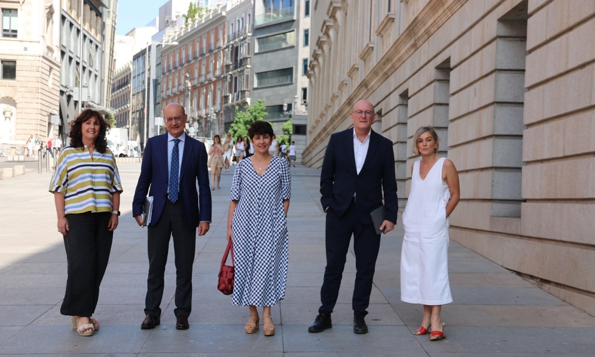 EAJ-PNV, Sumar, EH Bildu y Podemos piden el cierre del polígono de tiro de las Bardenas
