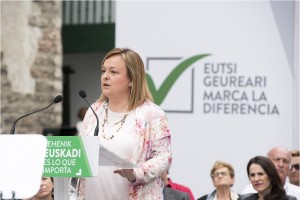 Acto en Hondarribia. Andoni Ortuzar, Maria Eugenia Iparragirre, Joseba Agirretxea (12-06-2016)