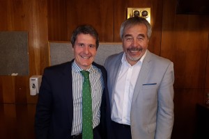 Mikel Burzako y el diputado de la DC Gabriel Ascencio.
