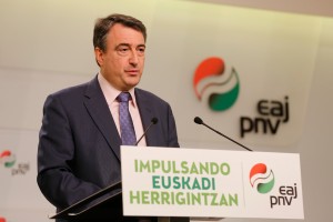 Aitor Esteban valorará la declaración institucional de Pedro Sánchez