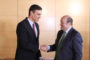 EAJ-PNV eta PSOEren arteko inbestidura akordioa