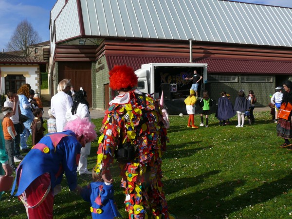 Meñakako Ihauteriak. Carnavales en Meñaka