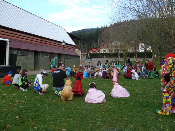 Meñakako Ihauteriak. Carnavales en Meñaka