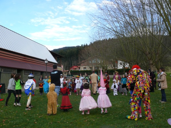 Meñakako Ihauteriak. Carnavales en Meñaka